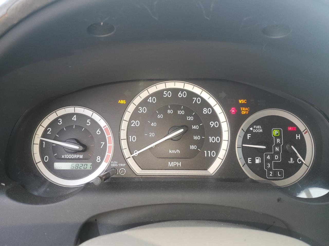 2004 Toyota Sienna - Image 9