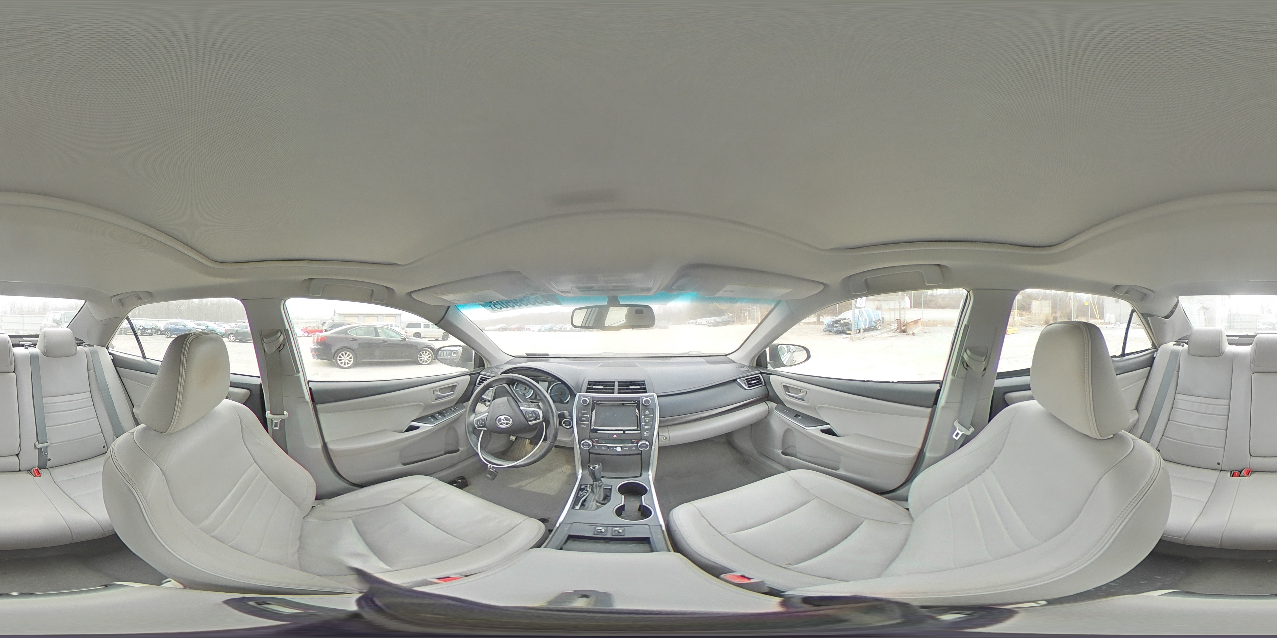 2015 Toyota Camry - Image 13