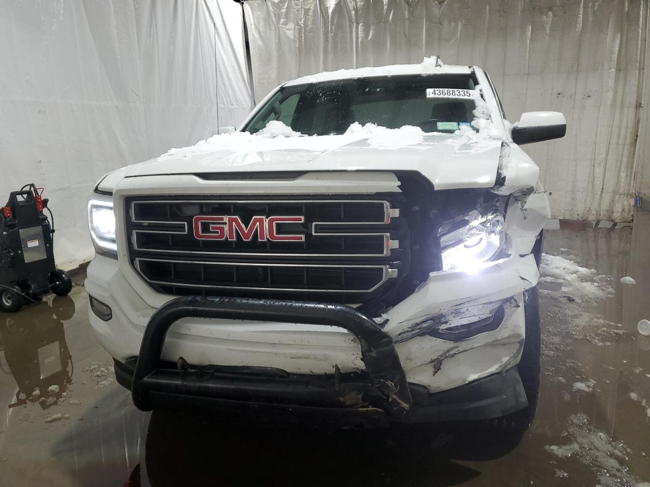 2017 GMC Sierra - Image 5