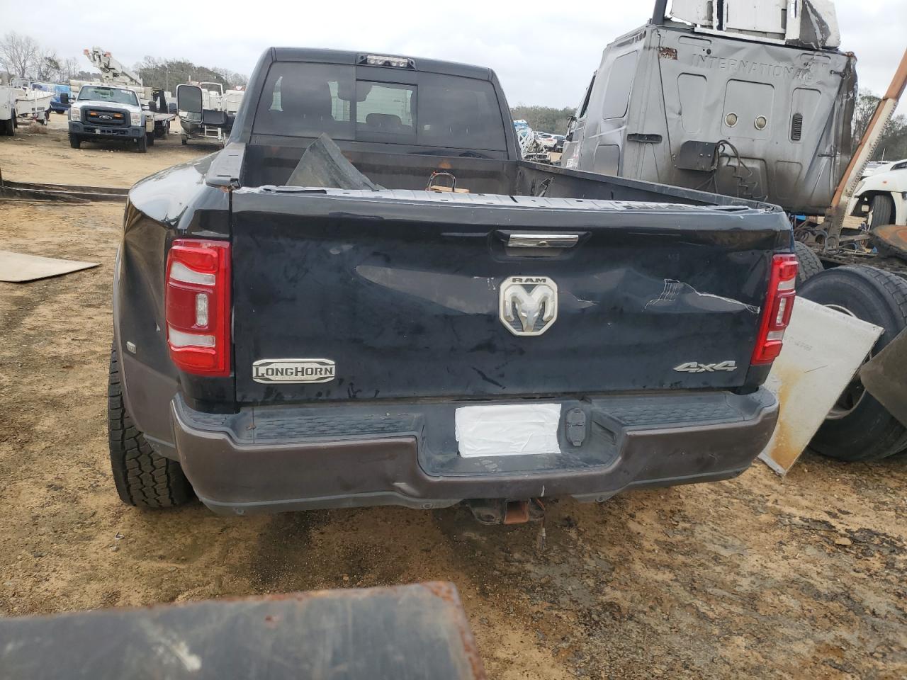 2019 RAM 3500 - Image 6