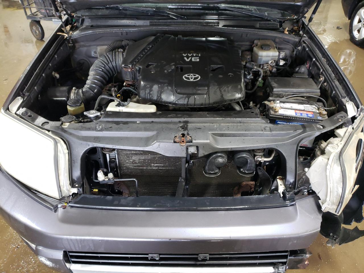 2004 Toyota 4Runner - Image 11