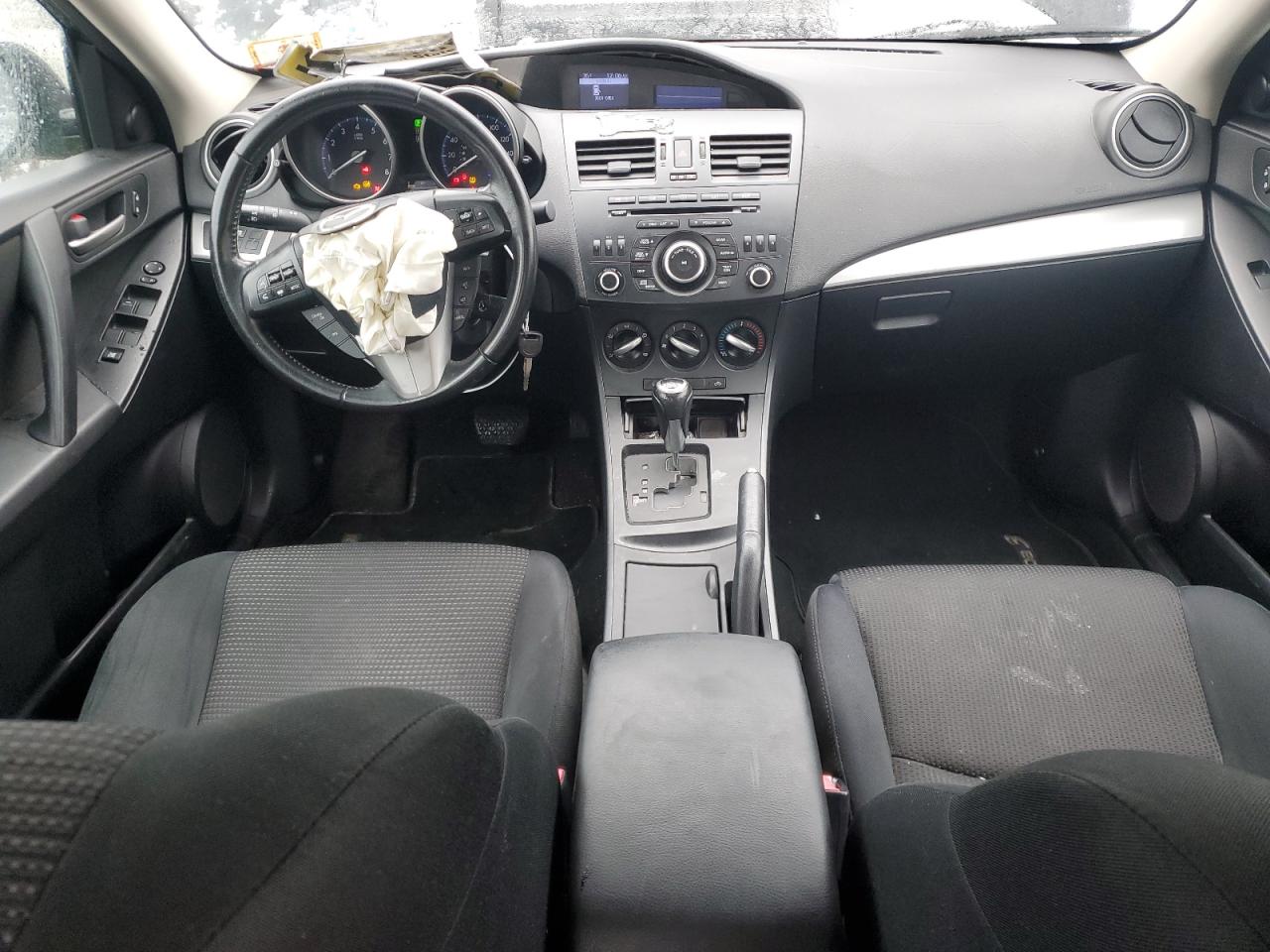 2012 Mazda 3 - Image 8