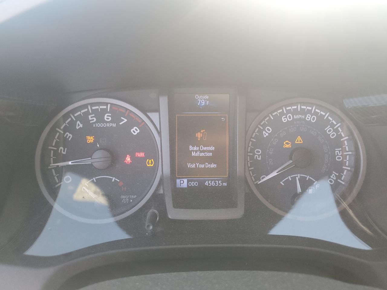 2020 Toyota Tacoma - Image 9