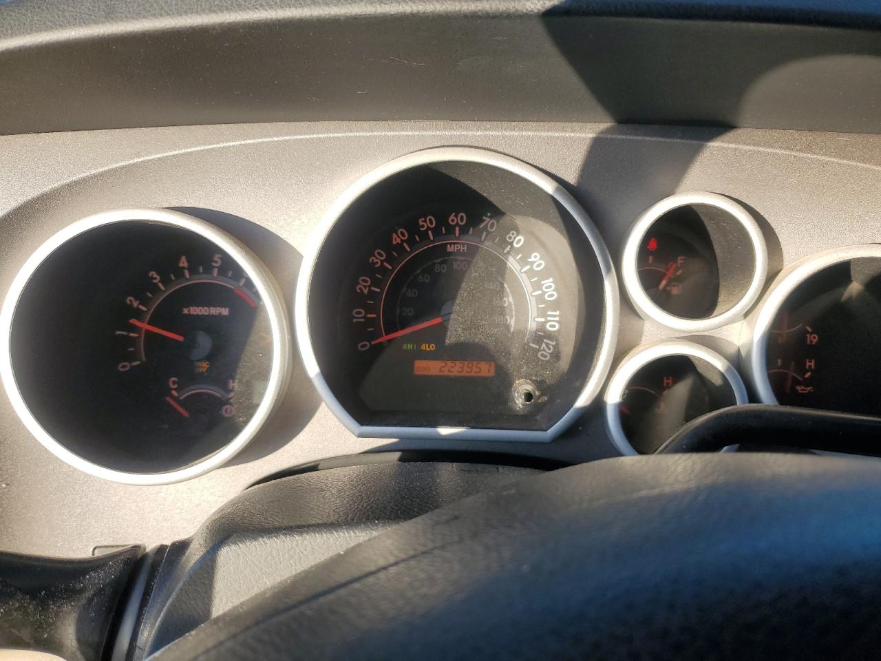 2012 Toyota Tundra - Image 9