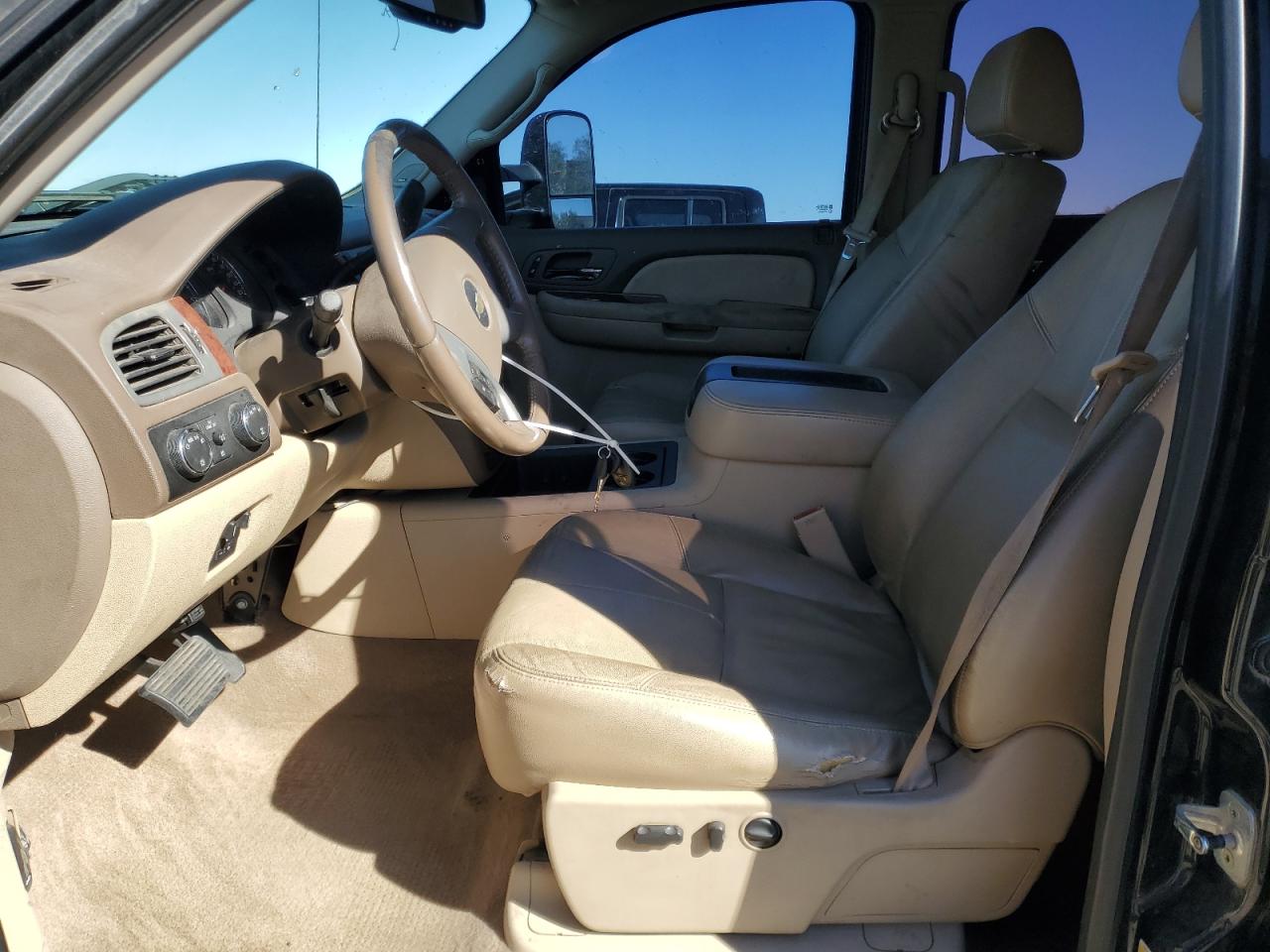 2009 Chevrolet Silverado - Image 7