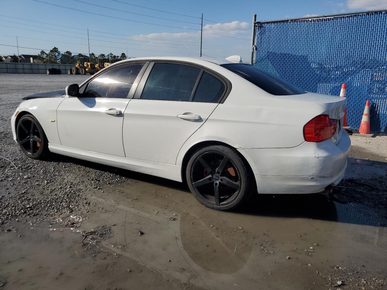 2011 BMW 3er - Image 2