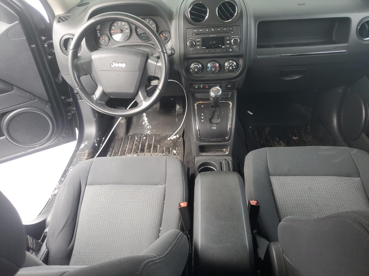 2010 Jeep Liberty (Patriot) - Image 8
