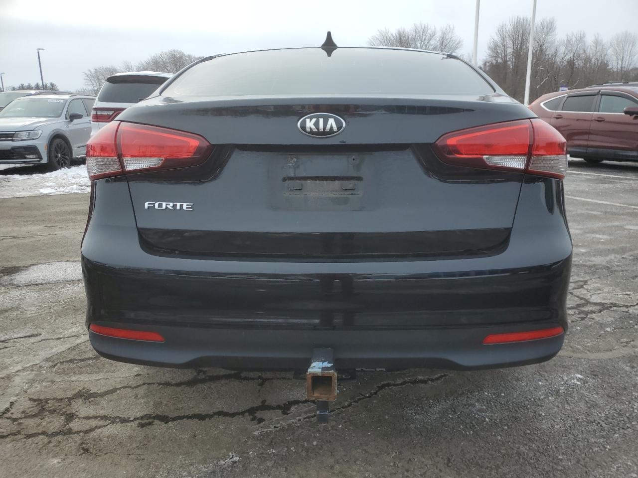2017 Kia Forte - Image 6