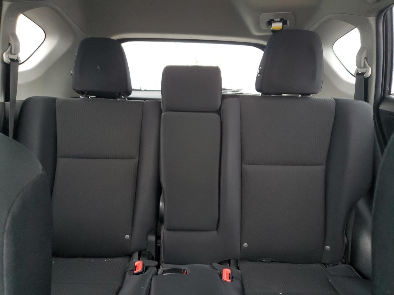 2015 Toyota RAV 4 - Image 10