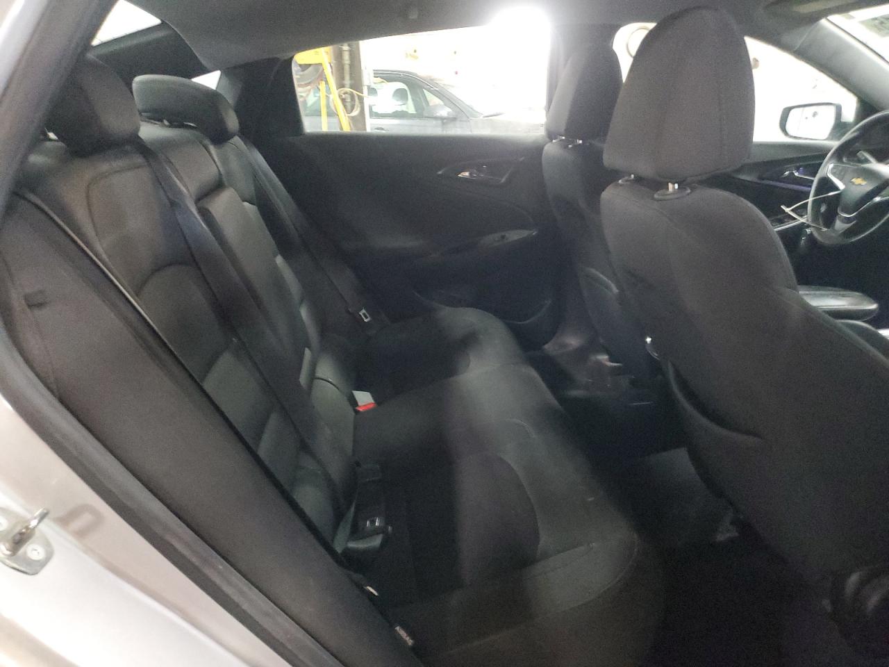 2018 Chevrolet Malibu - Image 10
