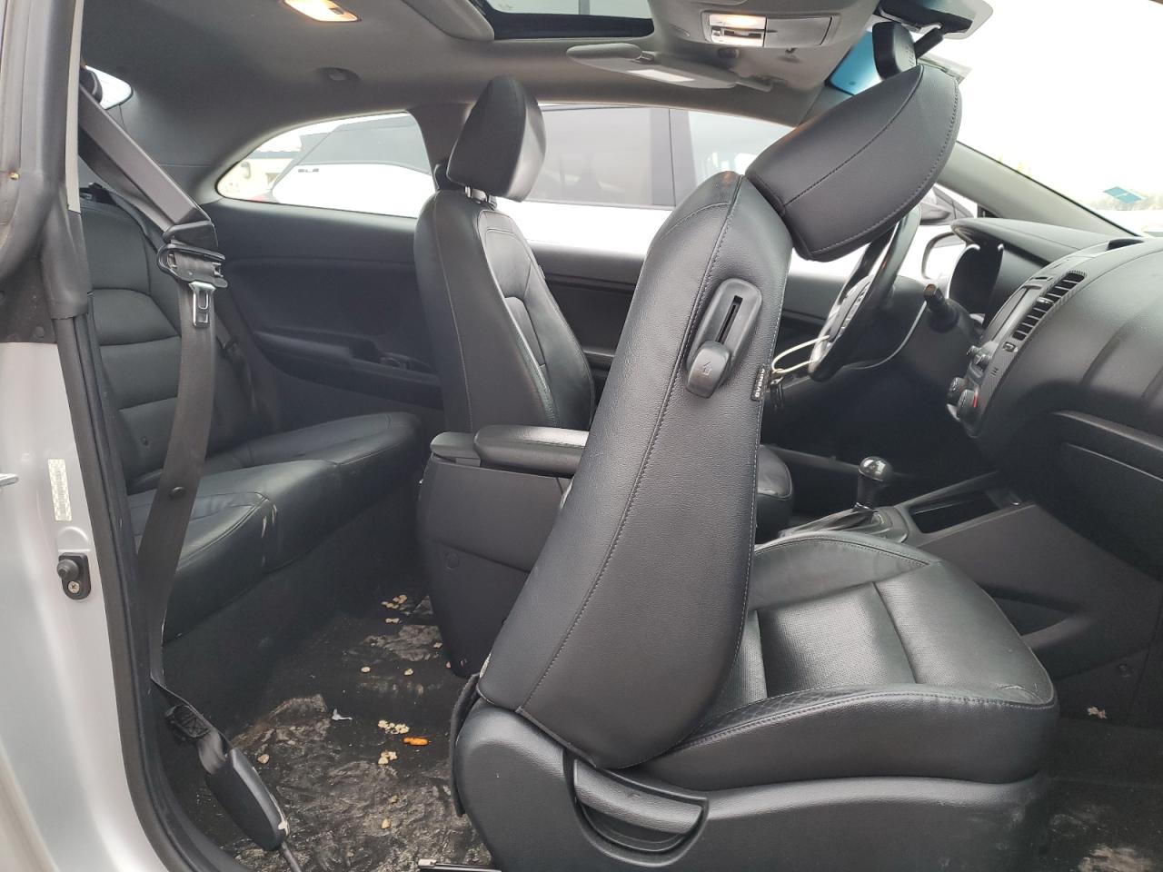 2015 Kia Forte - Image 10