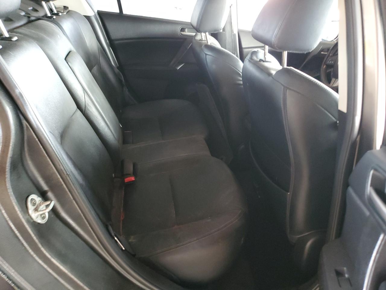 2010 Mazda 3 - Image 10