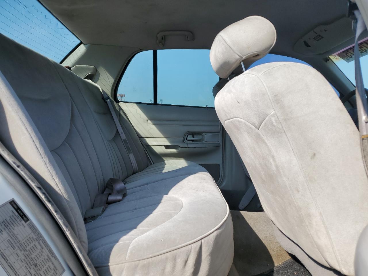 1998 Ford Crown Victoria - Image 10