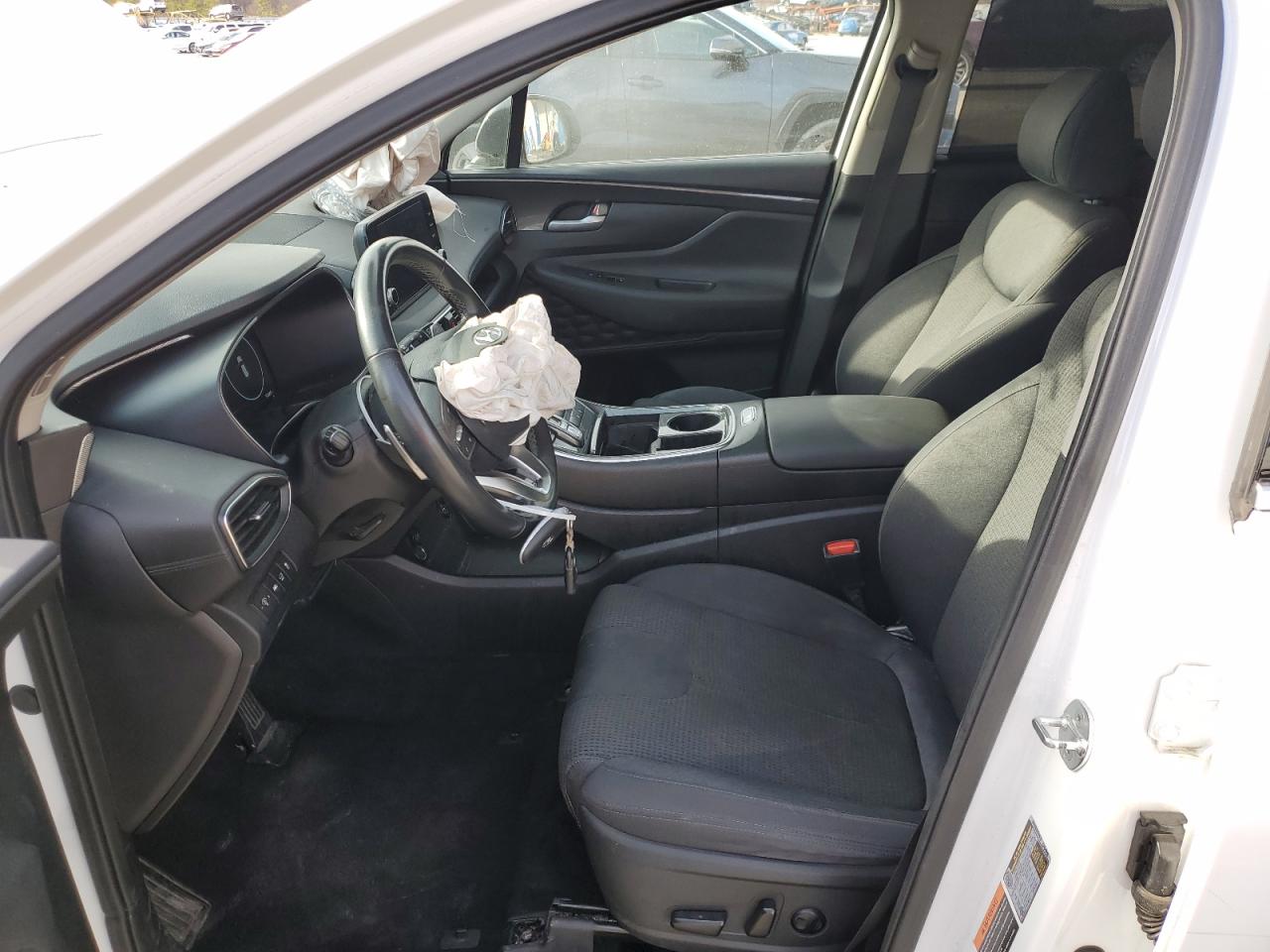 2022 Hyundai Santa Fe - Image 7