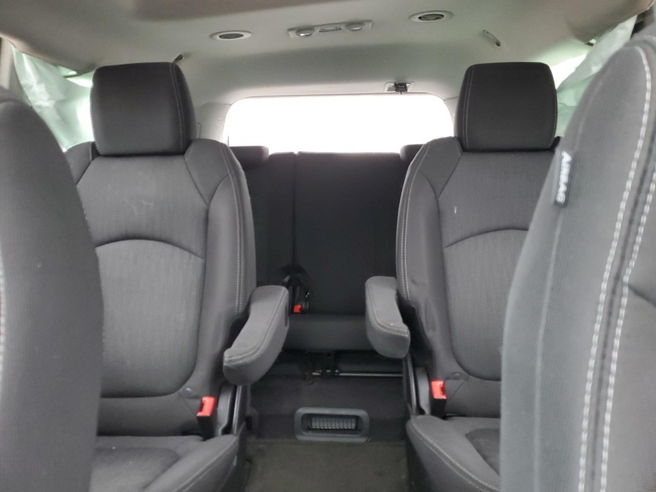 2014 Chevrolet Traverse - Image 10