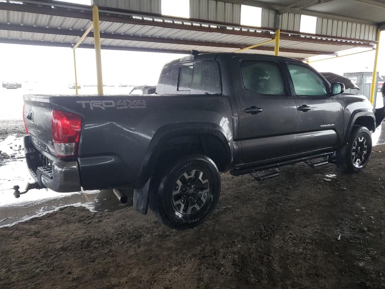 2017 Toyota Tacoma - Image 3