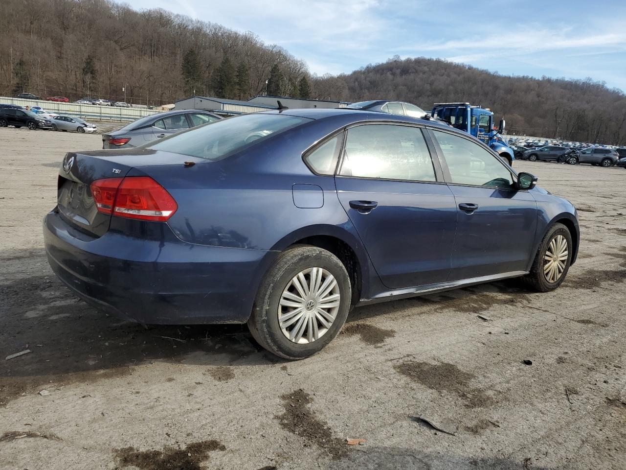2015 Volkswagen Passat - Image 3