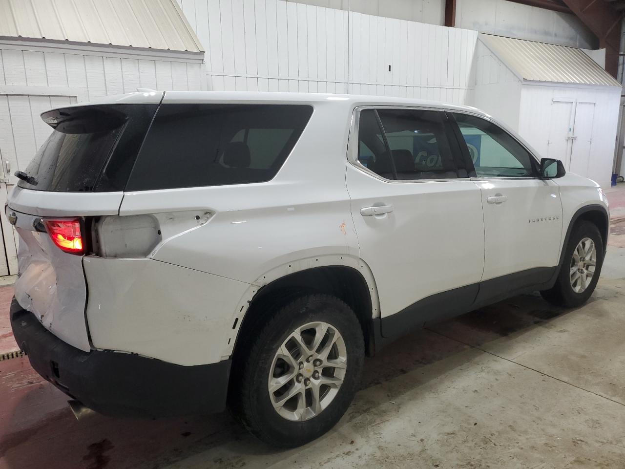 2020 Chevrolet Traverse - Image 3