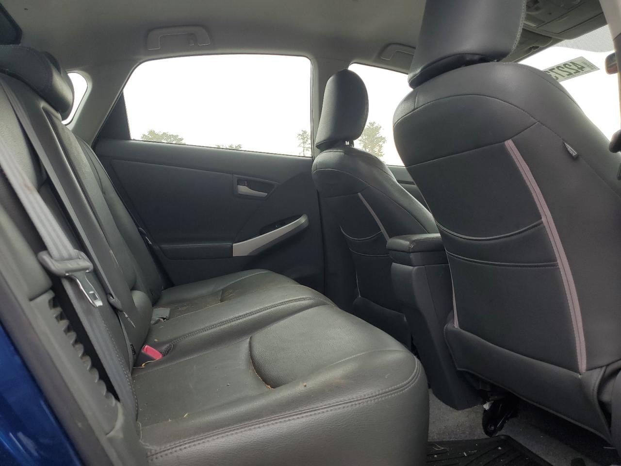 2010 Toyota Prius - Image 10