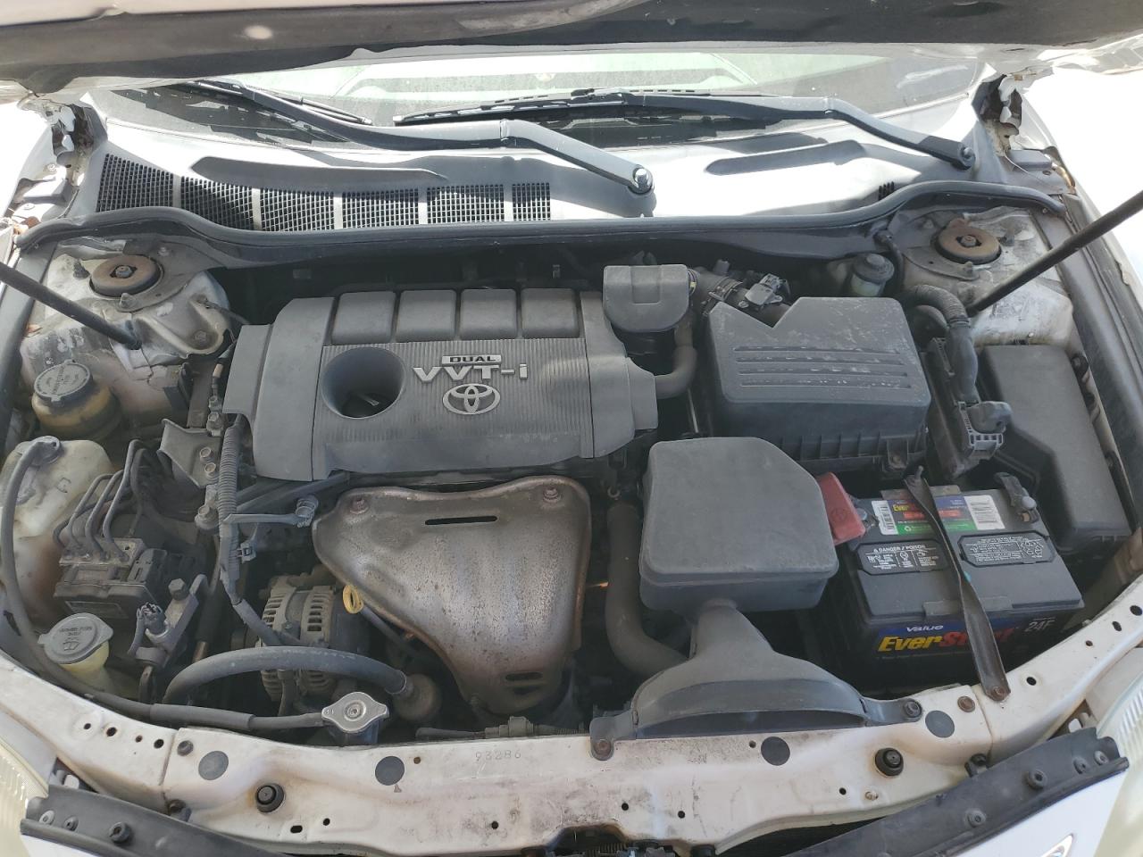 2010 Toyota Camry - Image 11
