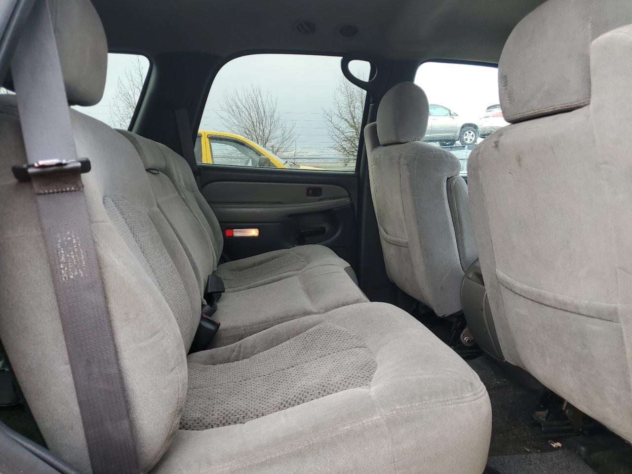 2001 Chevrolet Tahoe - Image 11