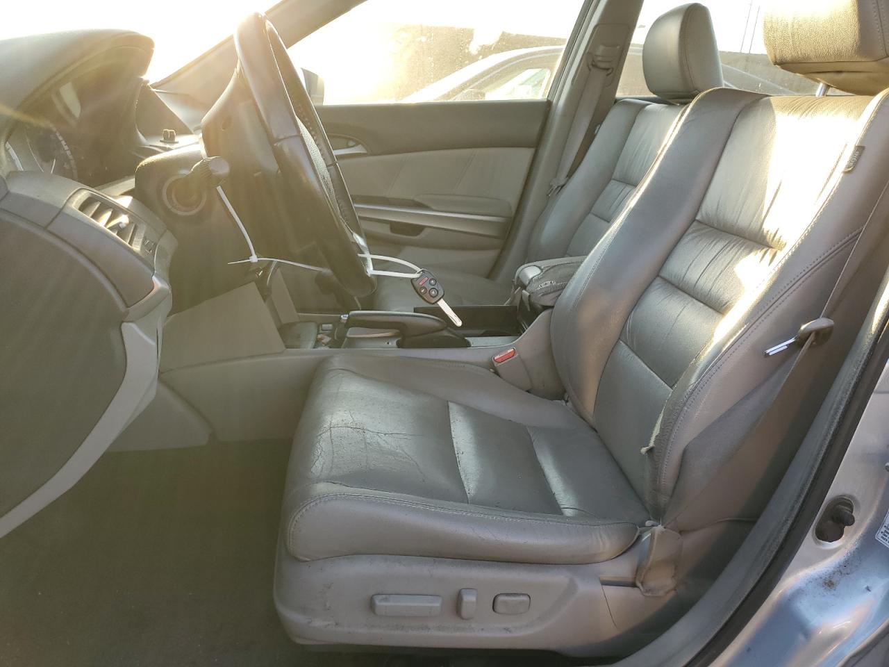 2009 Honda Accord - Image 7