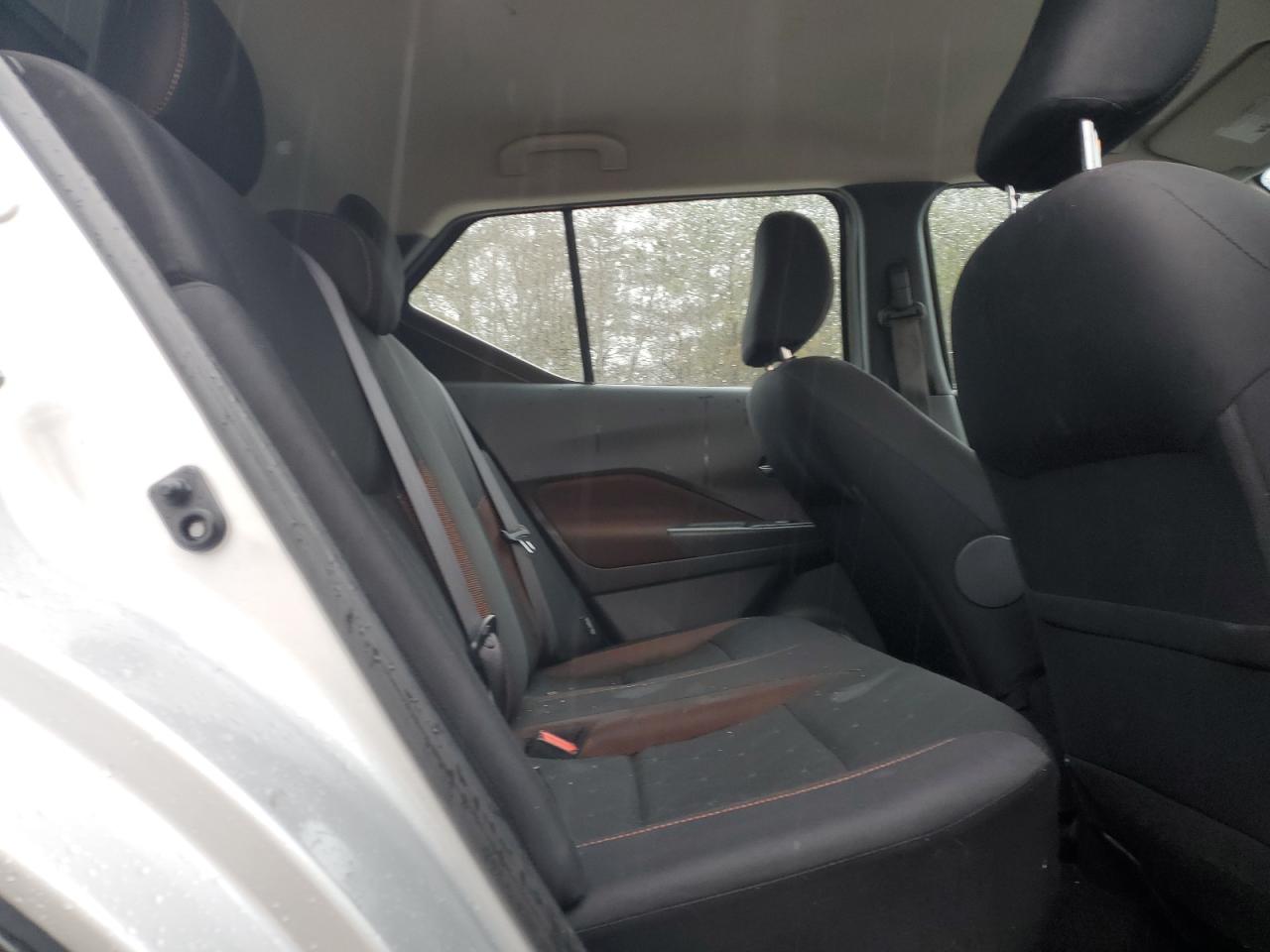 2020 Nissan Kicks - Image 11