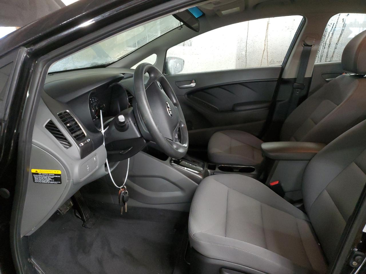 2017 Kia Forte - Image 7