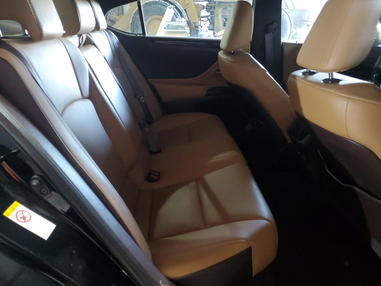 2019 Lexus ES - Image 10