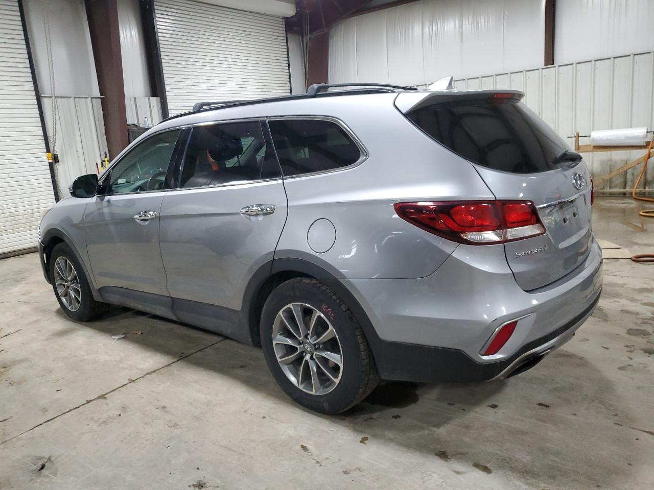 2018 Hyundai Santa Fe - Image 2
