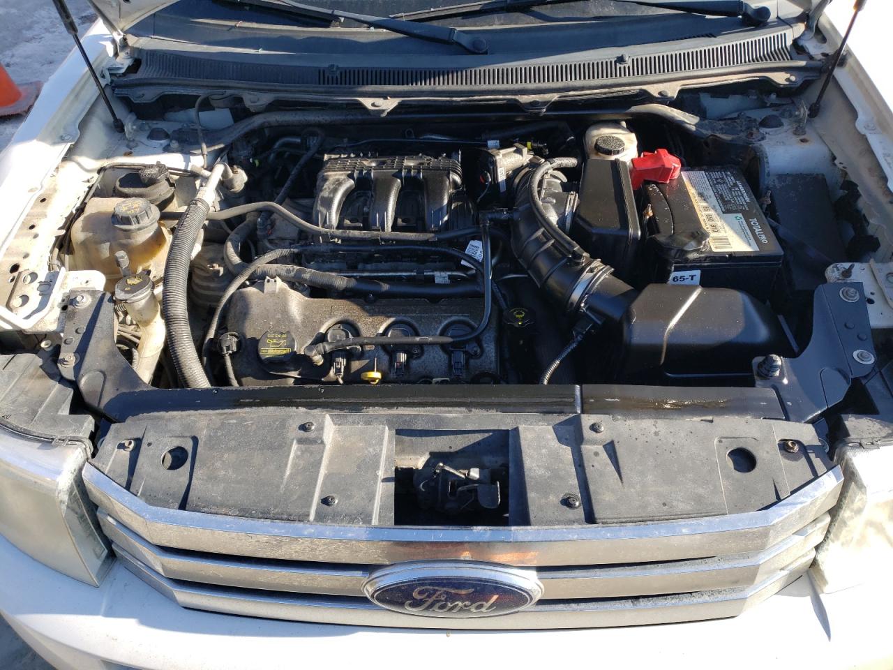 2010 Ford Flex - Image 13