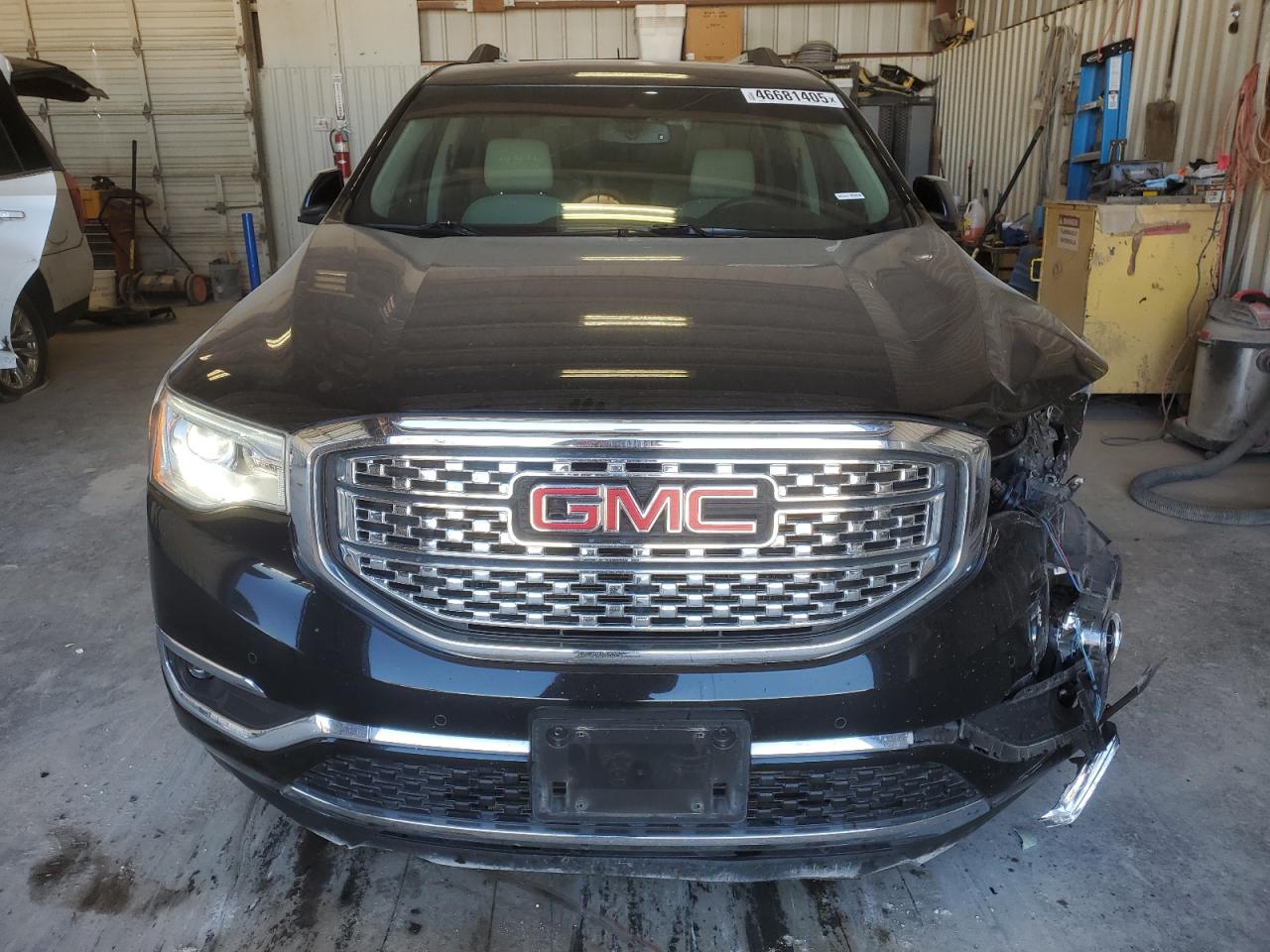 2017 GMC Acadia - Image 5