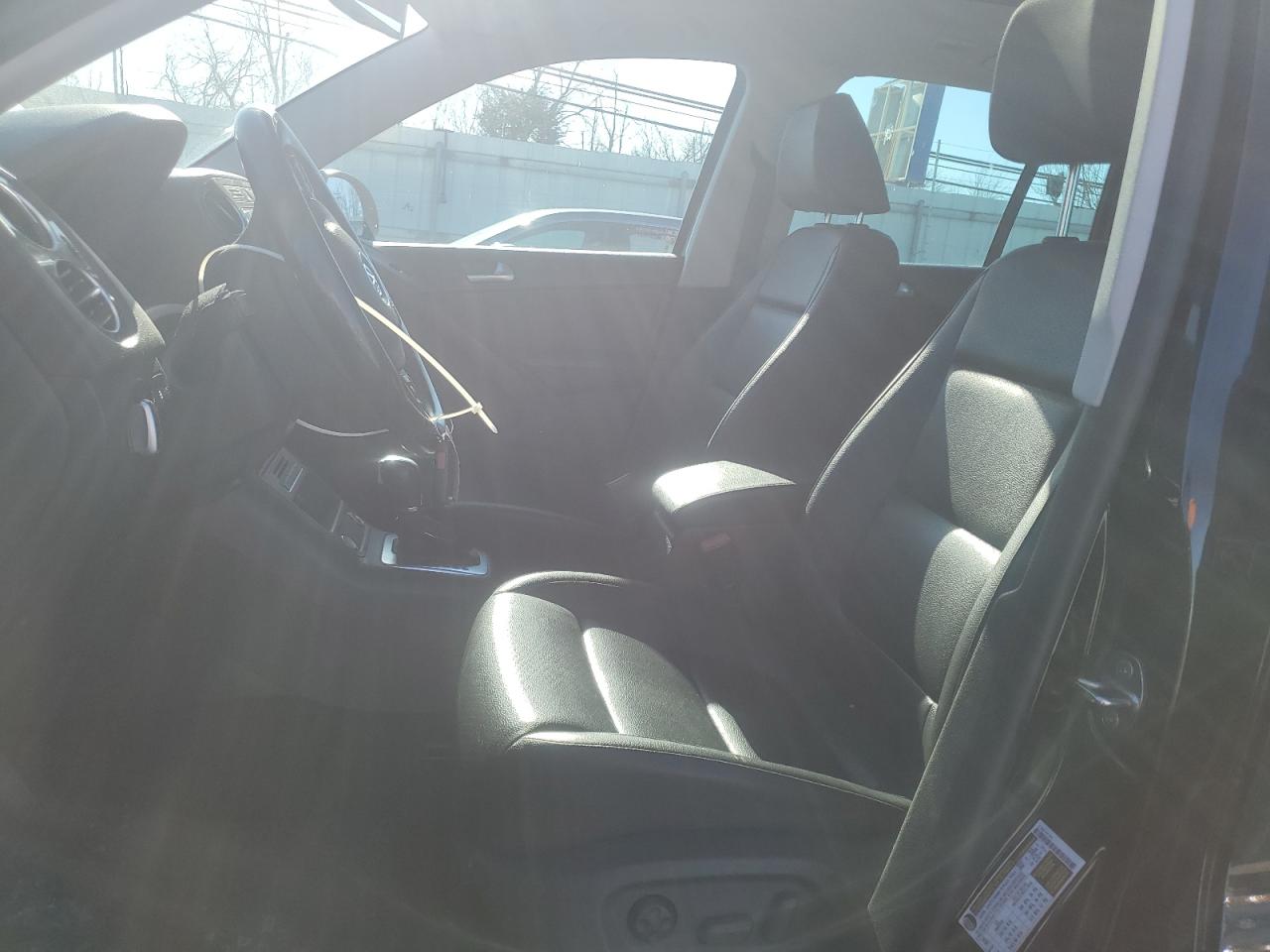 2016 Volkswagen Tiguan - Image 7