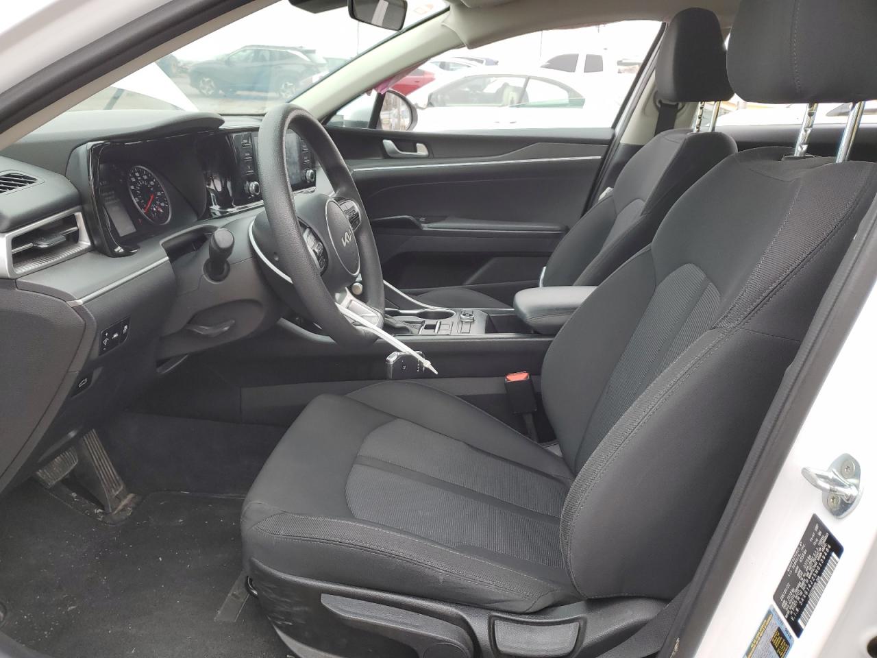 2022 Kia K5 - Image 7