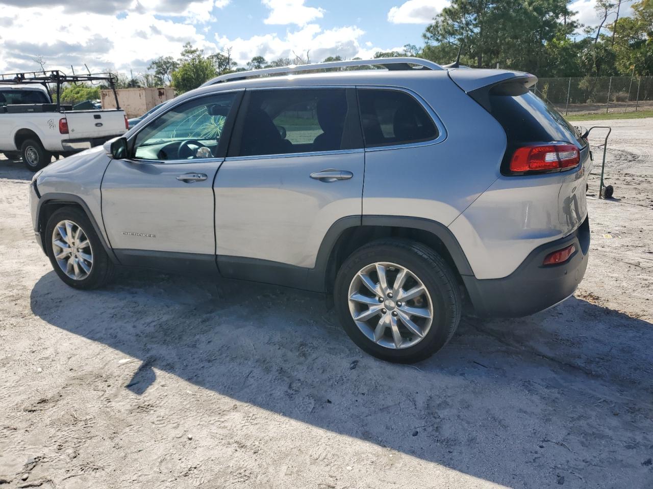 2017 Jeep Grand Cherokee - Image 2
