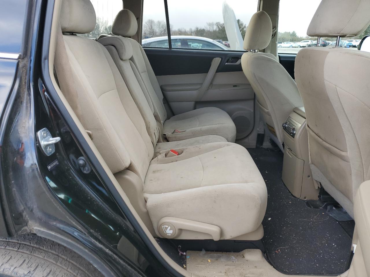 2011 Toyota Highlander - Image 11