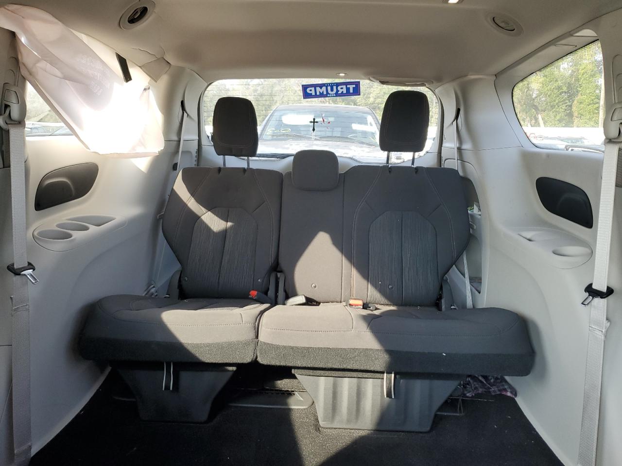 2019 Chrysler Pacifica - Image 10