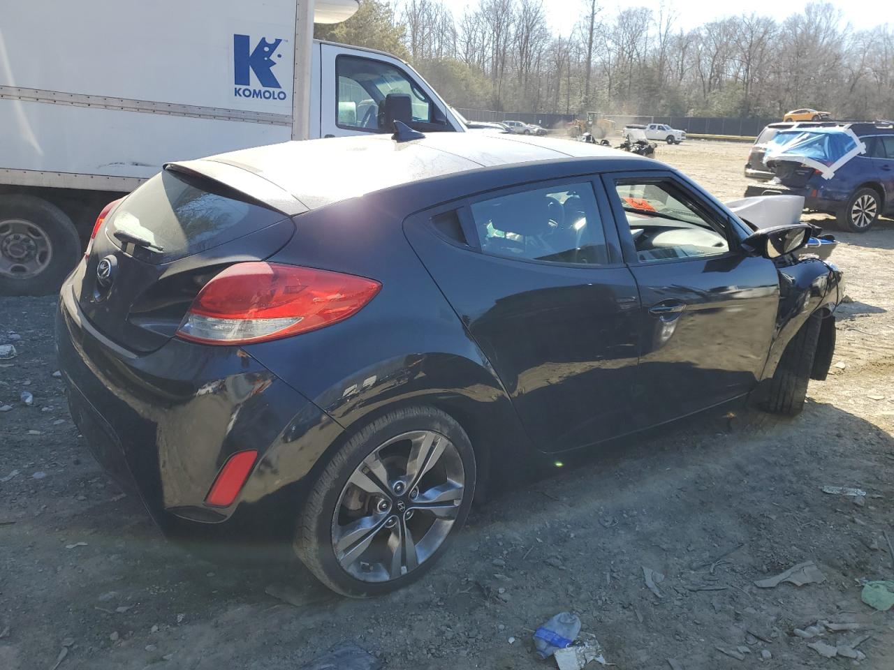 2017 Hyundai Veloster - Image 3