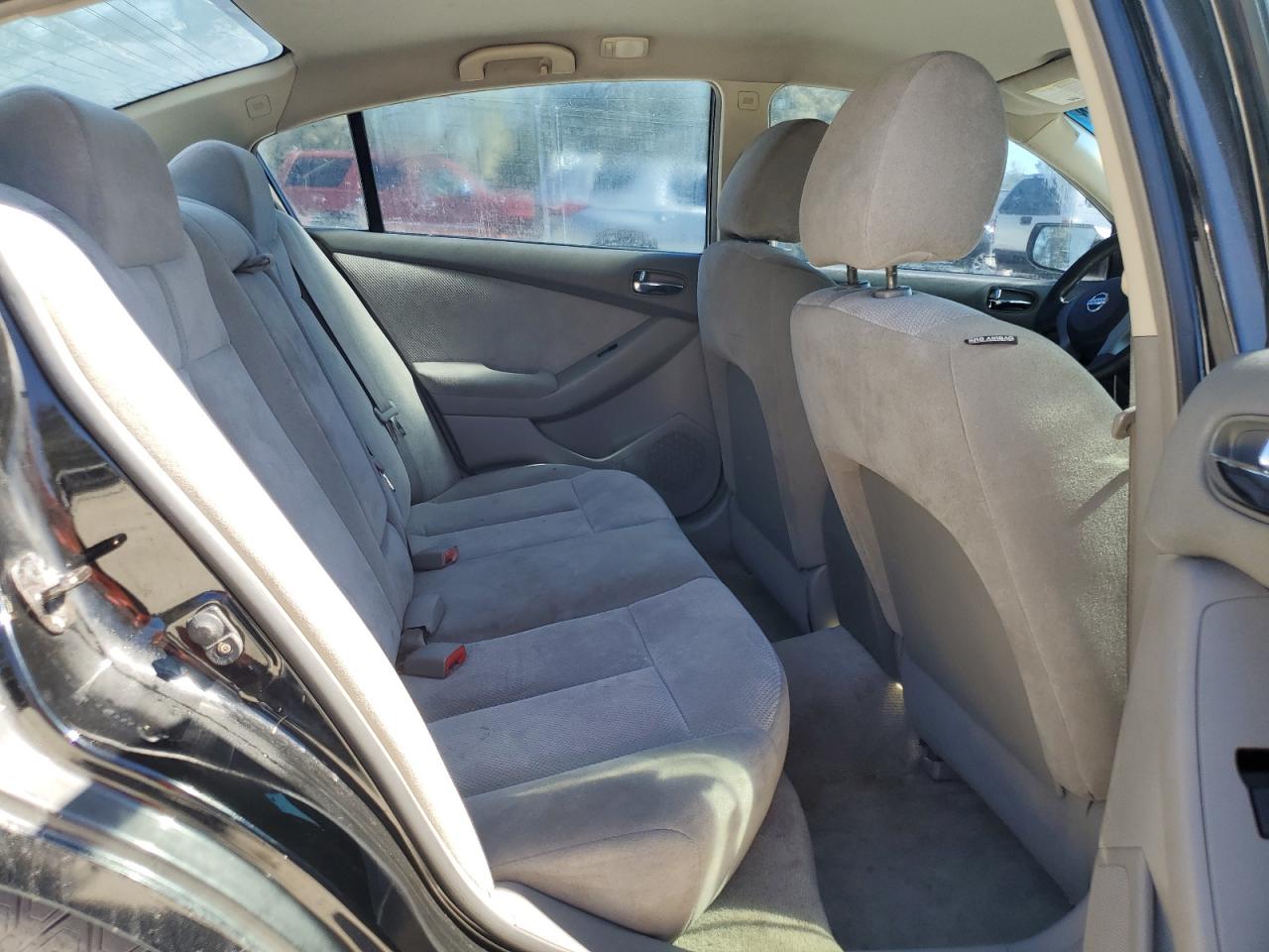 2009 Nissan Altima - Image 10