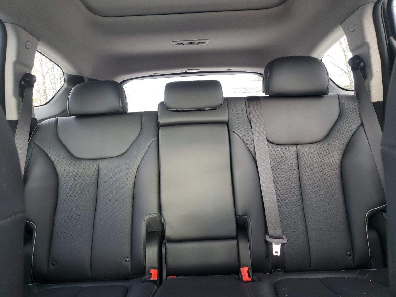 2023 Hyundai Santa Fe - Image 10