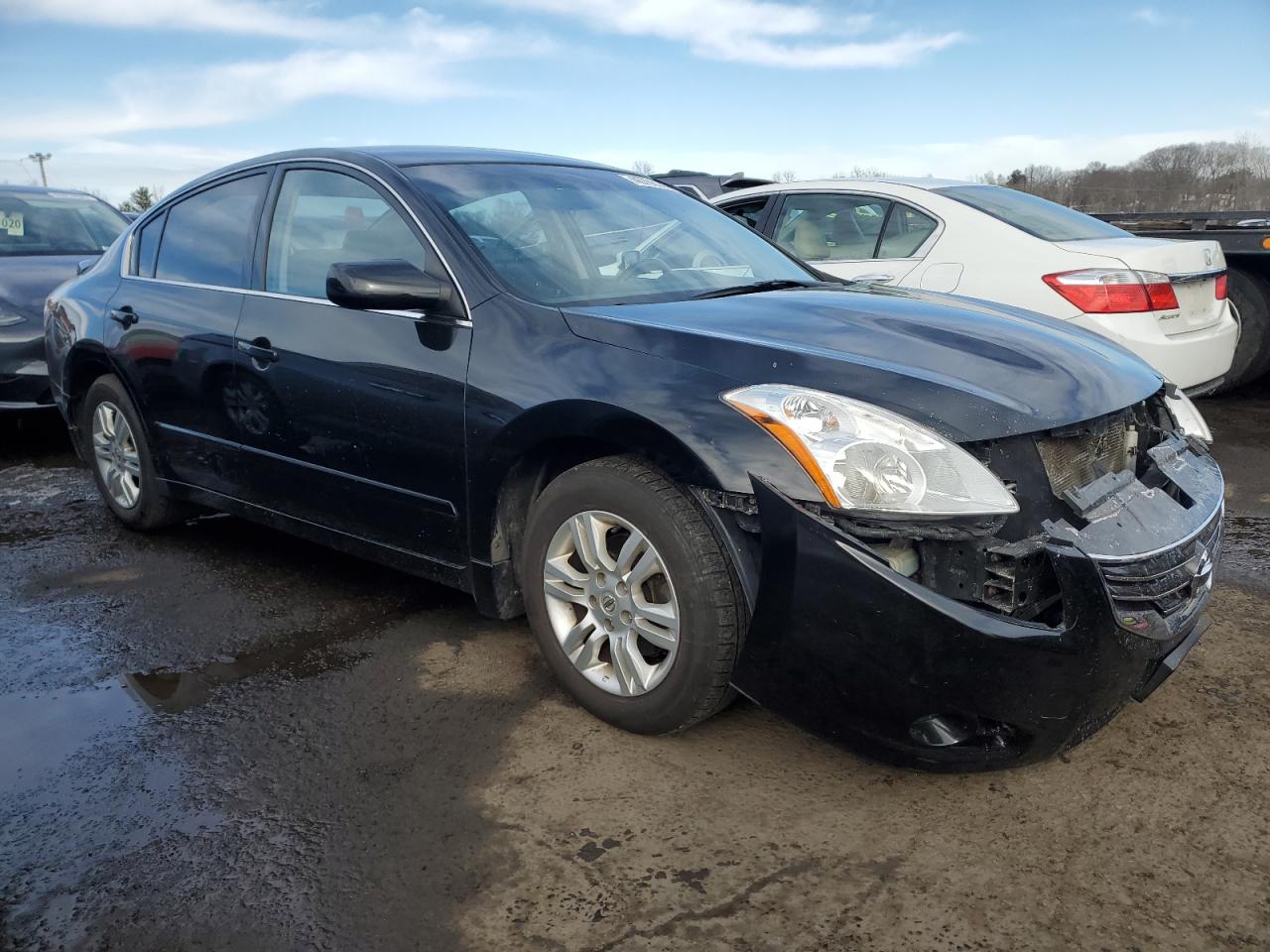 2011 Nissan Altima - Image 4