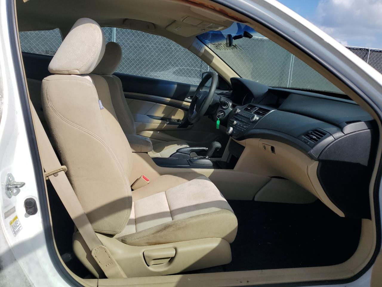 2009 Honda Accord - Image 5