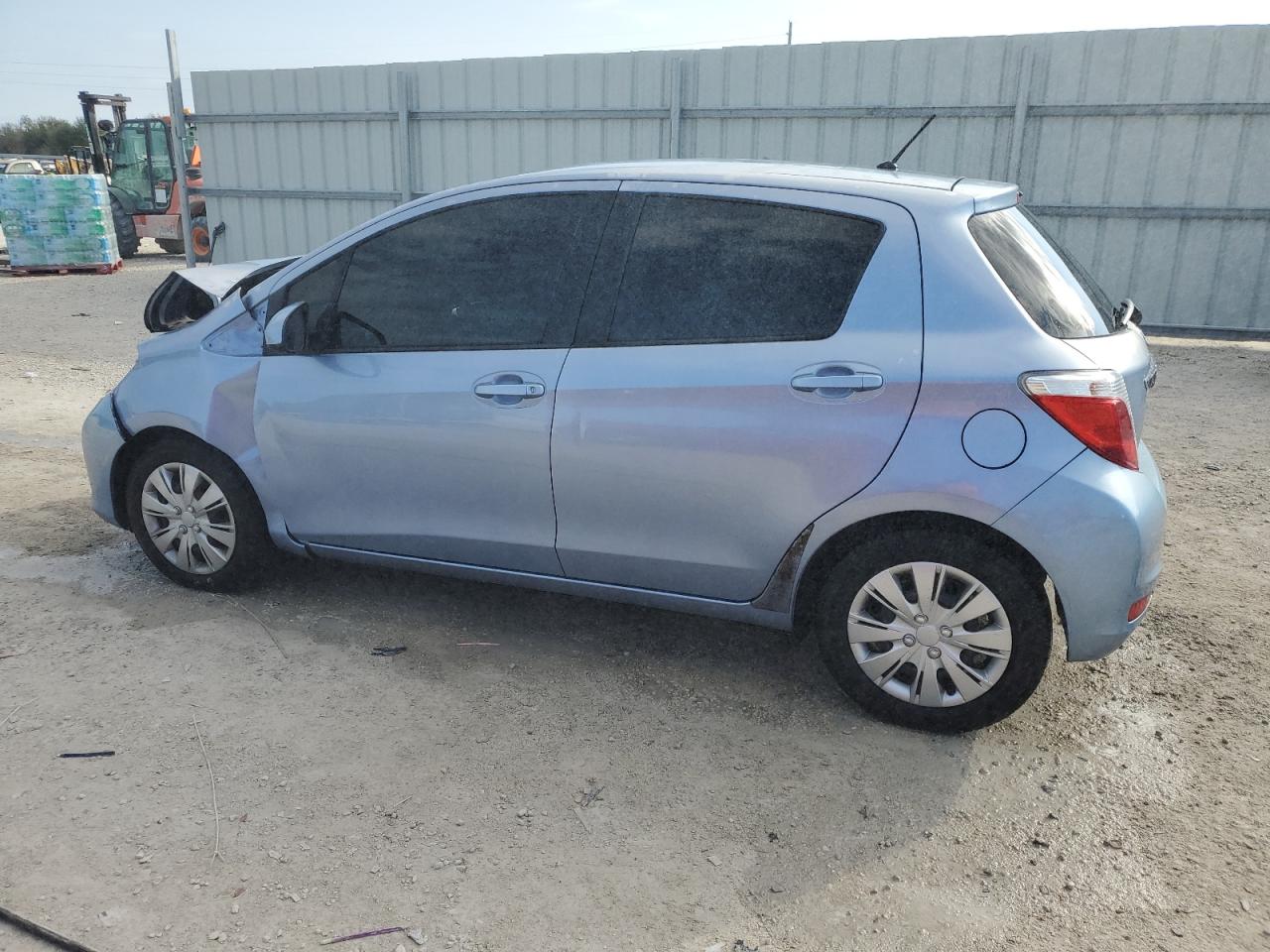 2013 Toyota Yaris - Image 2