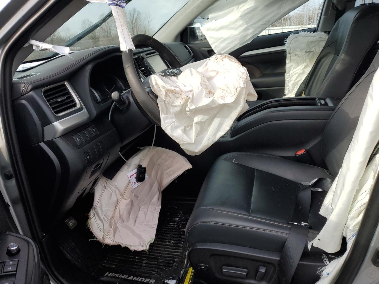 2019 Toyota Highlander - Image 7