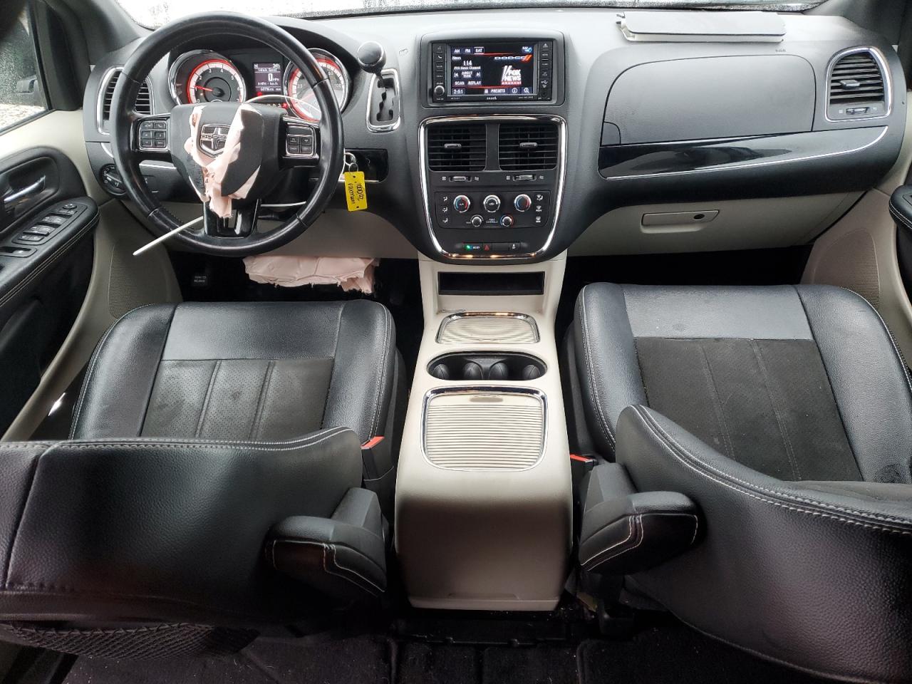 2019 Dodge Caravan - Image 8