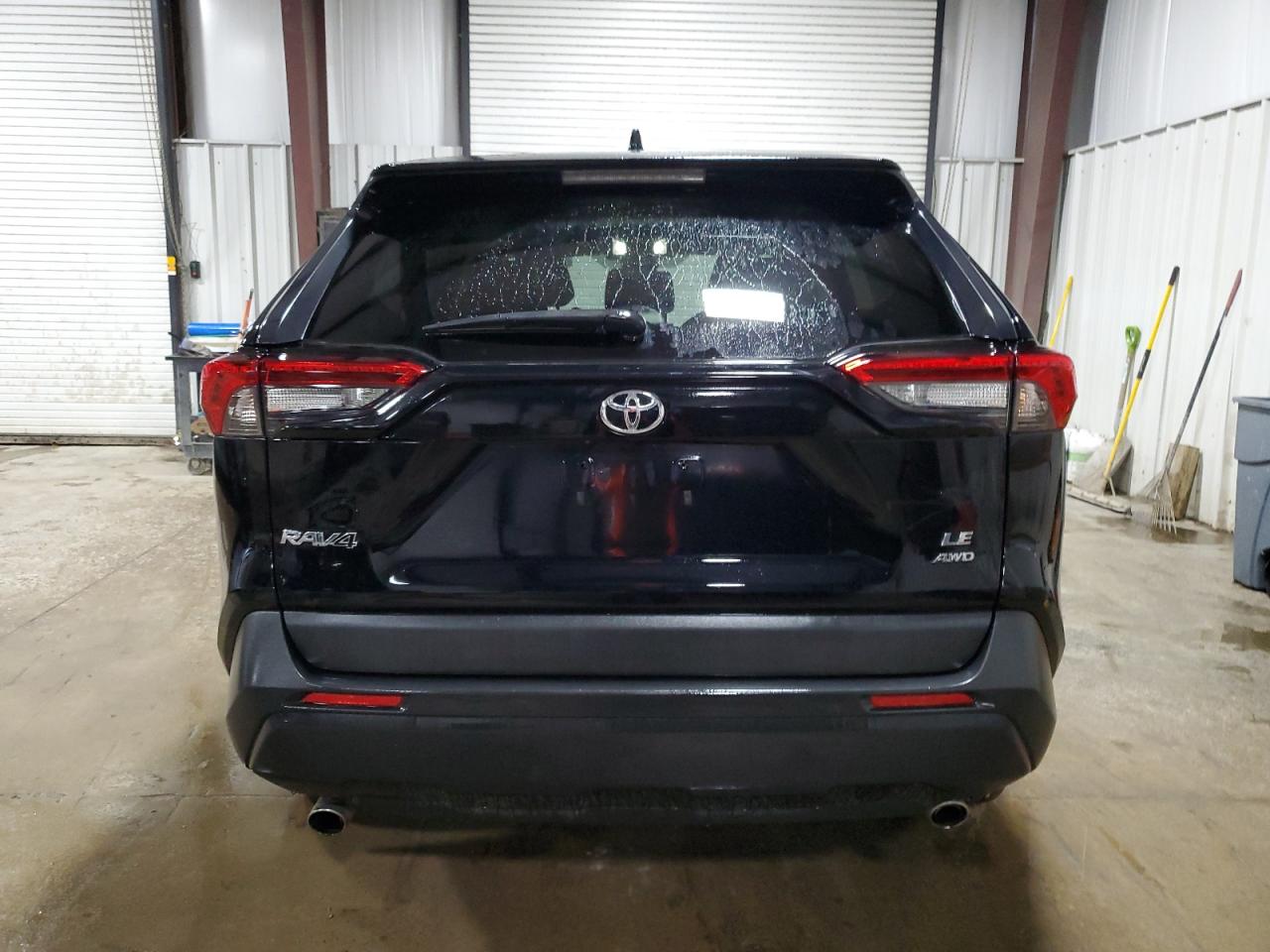 2022 Toyota RAV 4 - Image 6