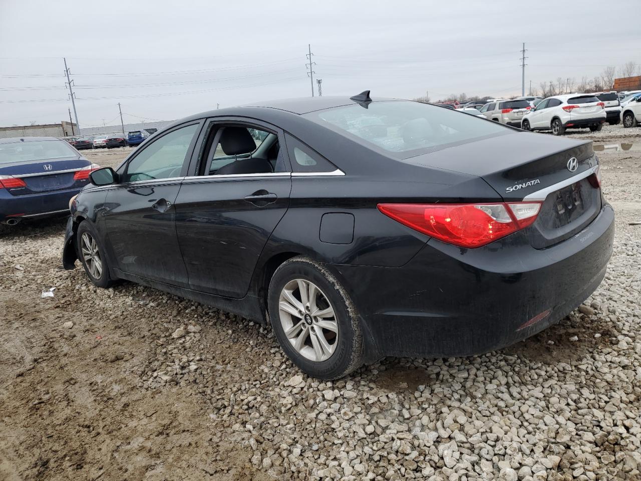2013 Hyundai Sonata - Image 2