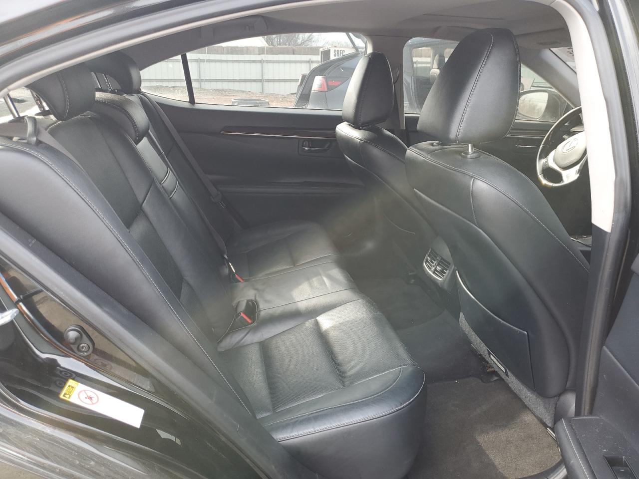 2013 Lexus ES - Image 10