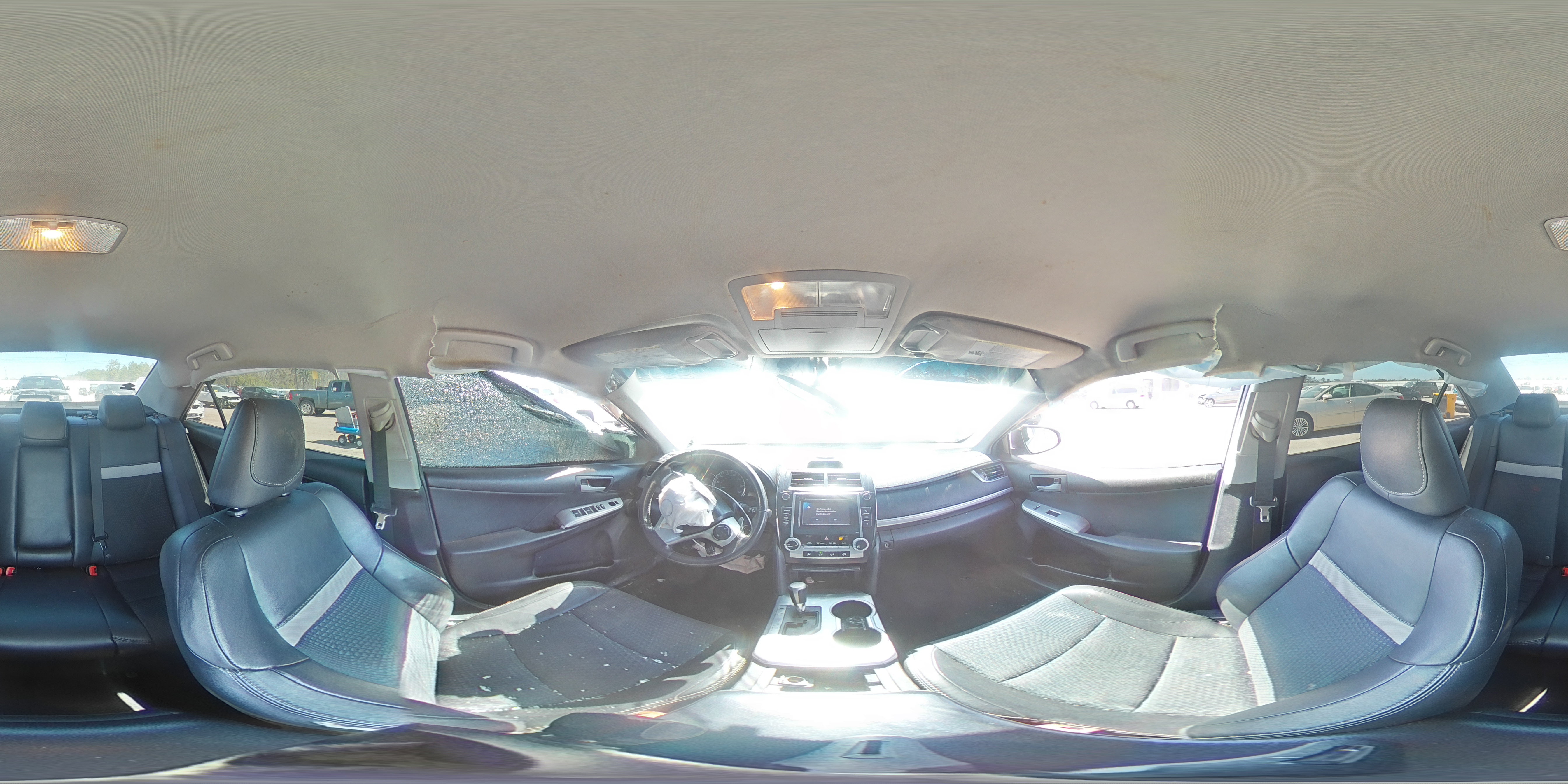 2012 Toyota Camry - Image 12