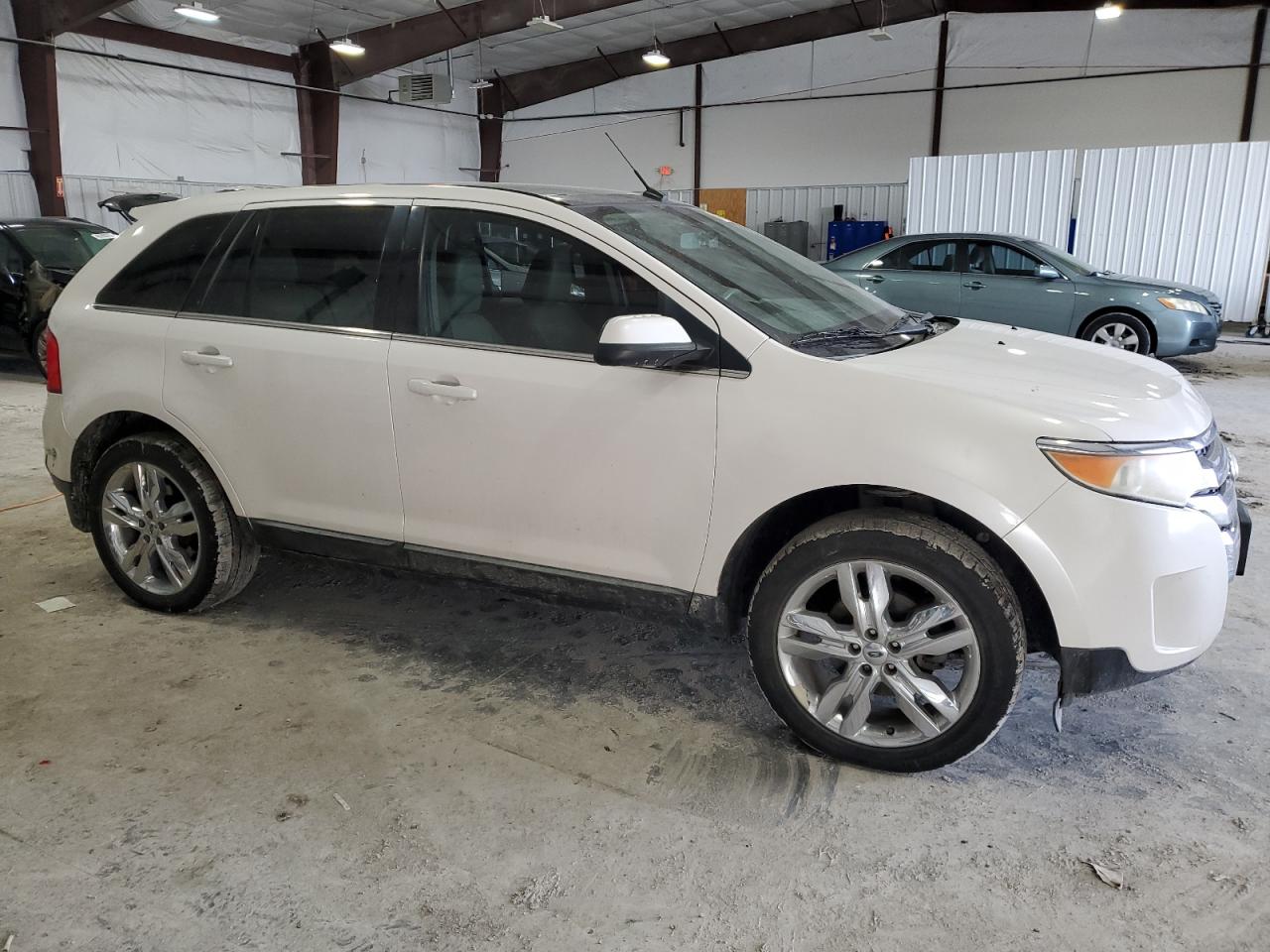 2011 Ford Edge - Image 4